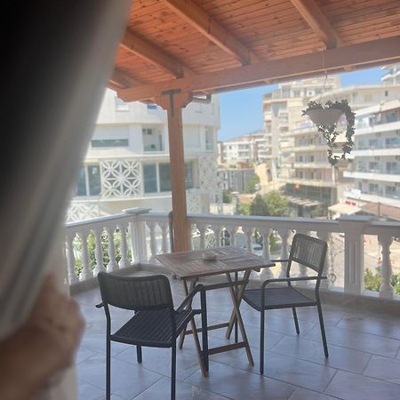Vila Jon'A Sarandë Buitenkant foto