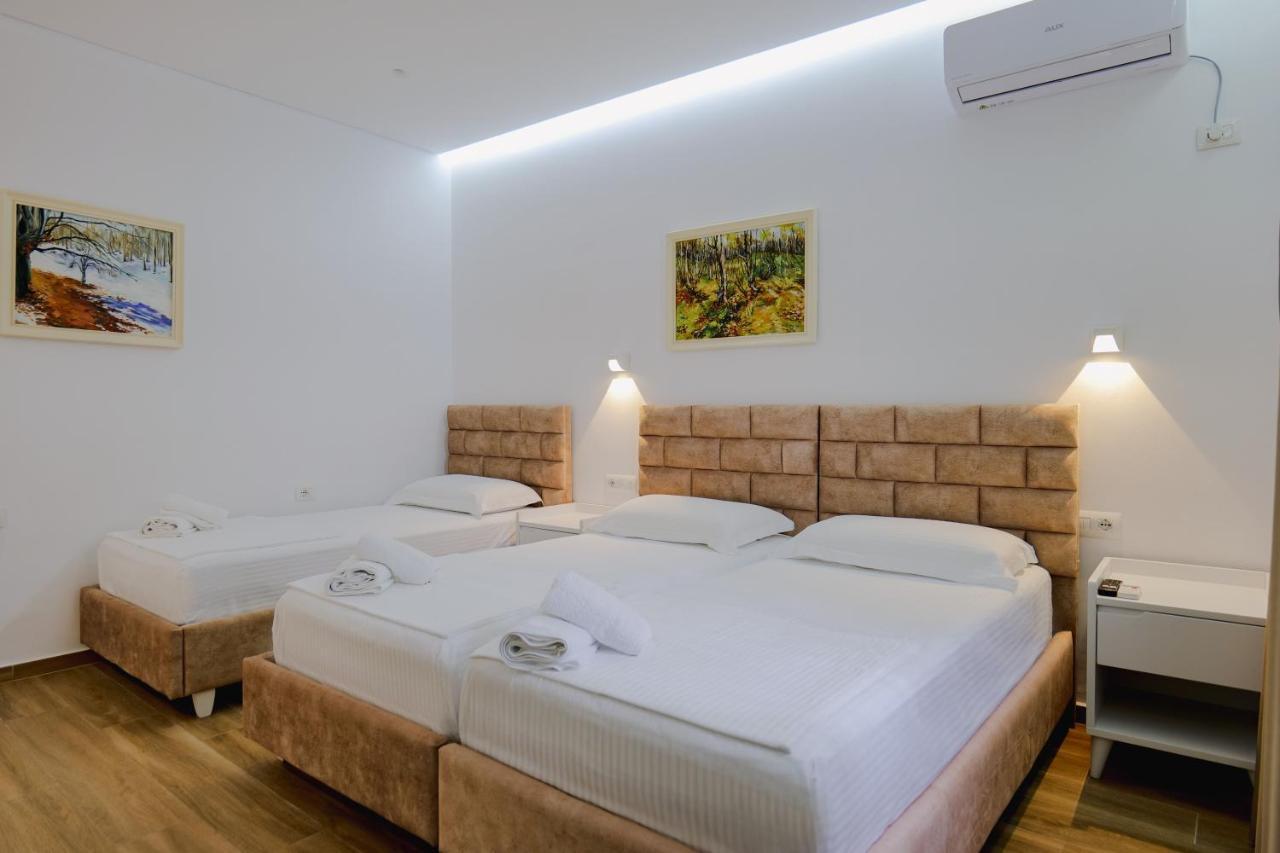 Vila Jon'A Sarandë Buitenkant foto