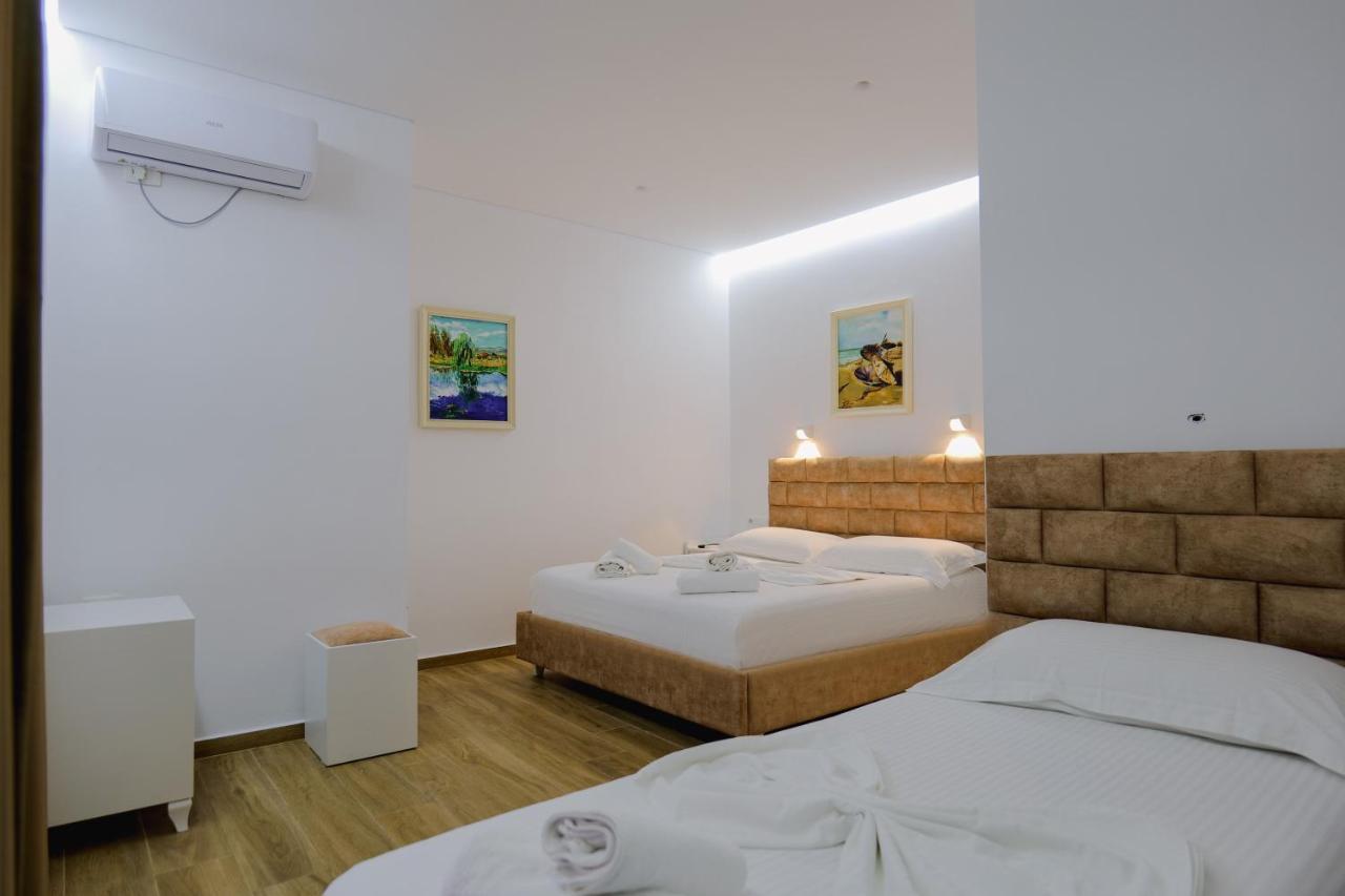 Vila Jon'A Sarandë Buitenkant foto