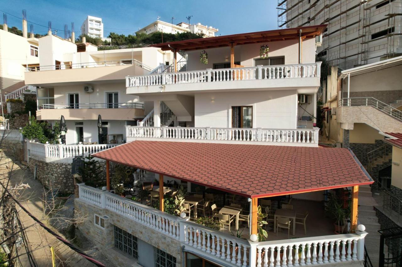 Vila Jon'A Sarandë Buitenkant foto