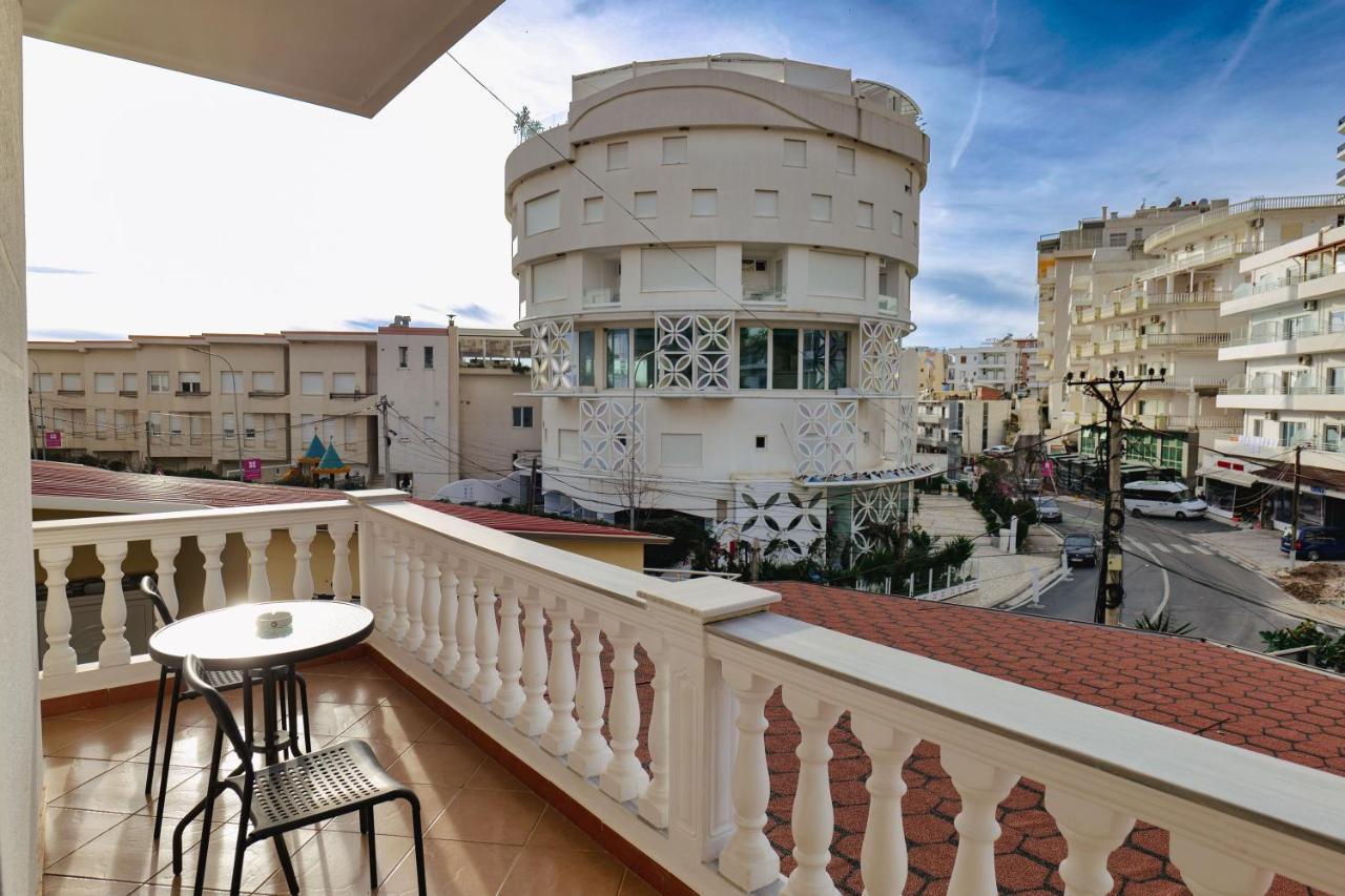 Vila Jon'A Sarandë Buitenkant foto