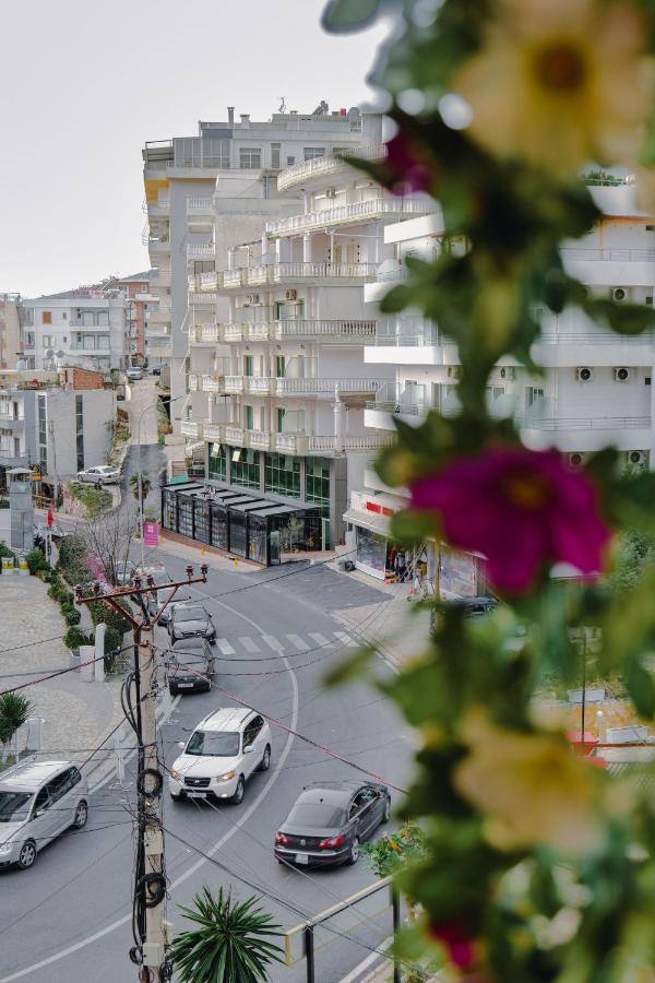 Vila Jon'A Sarandë Buitenkant foto