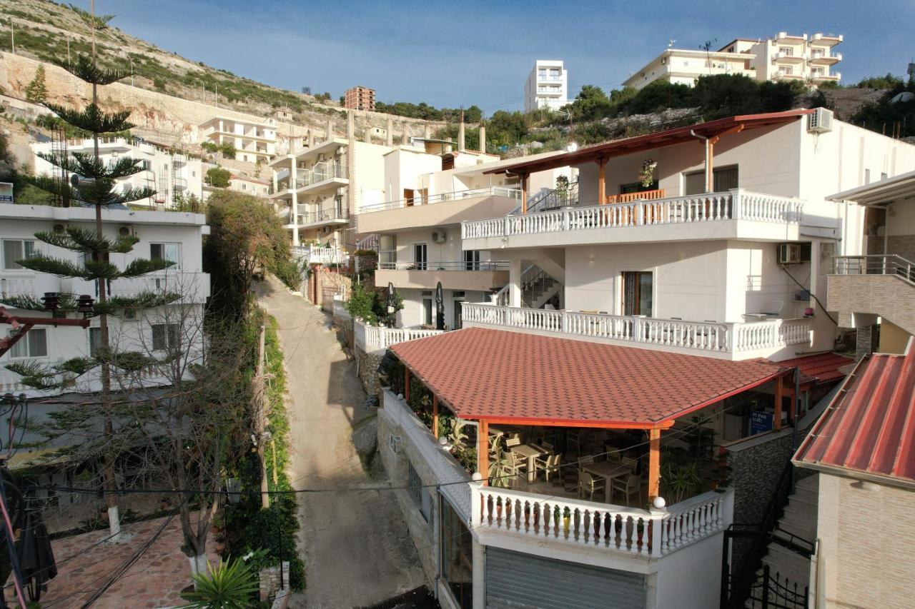 Vila Jon'A Sarandë Buitenkant foto
